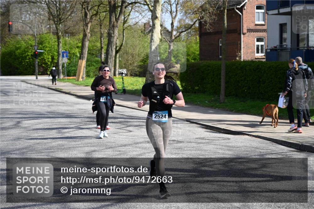 12.04.2026 - 45. Internationalen Wilhelmsburger Insellauf J. Mangold http://msf.ph/oto/9472663 12.04.2026 11:30:57 Ziel 2480, 3111, 2524, 2475, 2279, 3058 meine-sportfotos.de