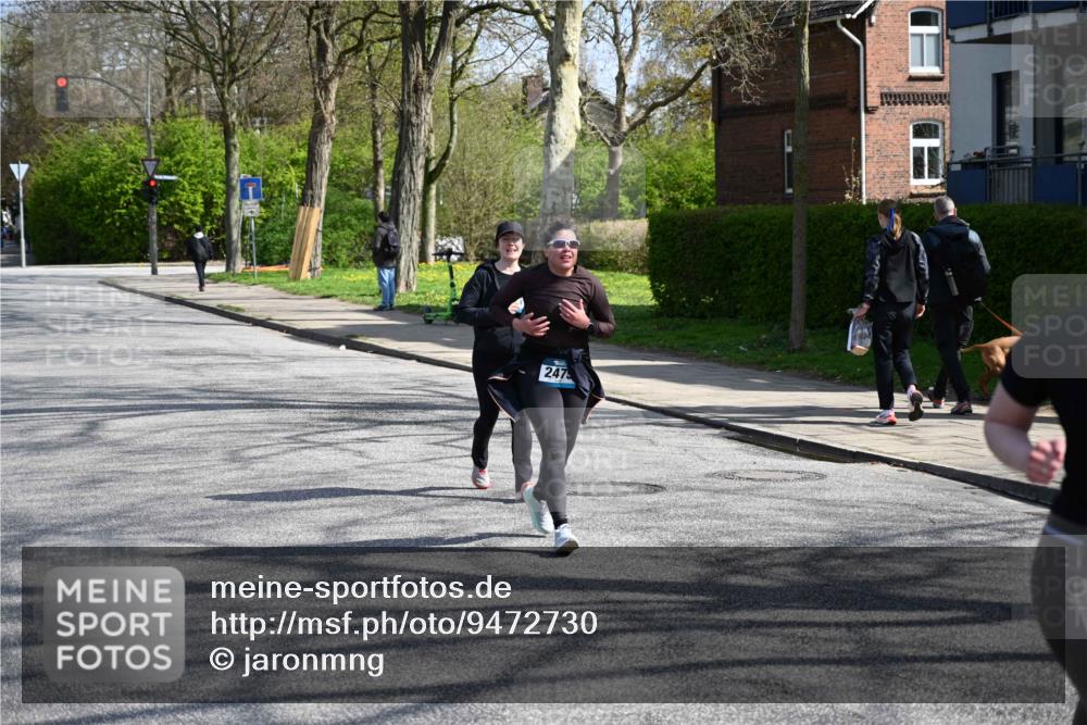 12.04.2026 - 45. Internationalen Wilhelmsburger Insellauf J. Mangold http://msf.ph/oto/9472730 12.04.2026 11:30:59 Ziel 3111, 2524, 2475, 2279, 3058 meine-sportfotos.de