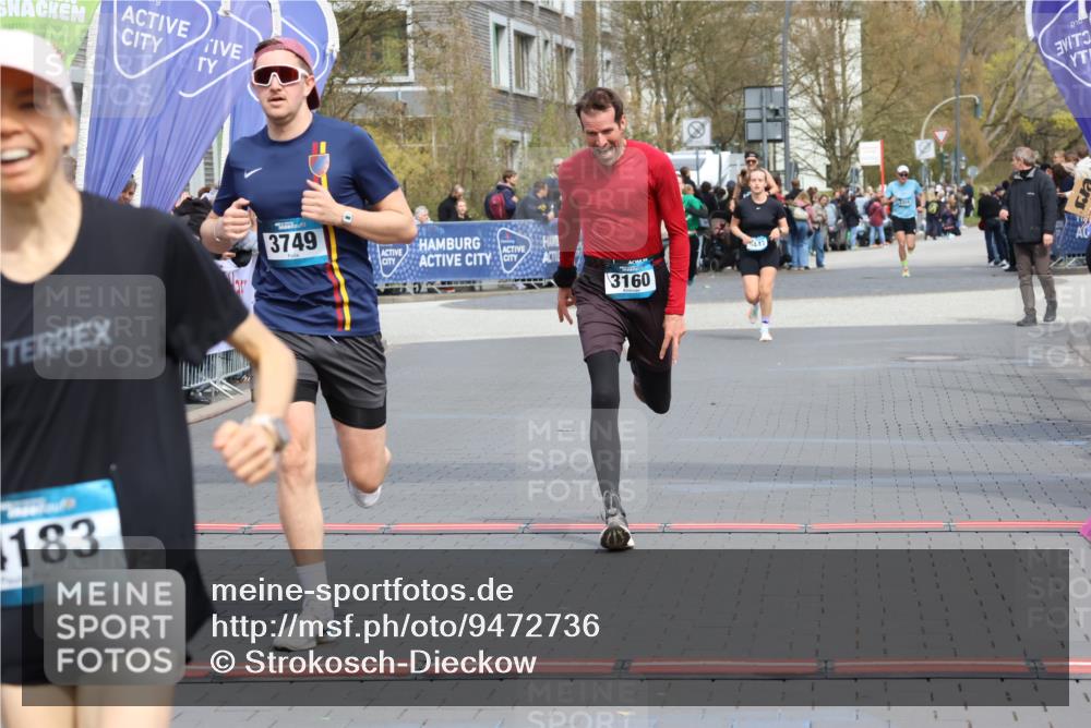 12.04.2026 - 45. Internationalen Wilhelmsburger Insellauf Strokosch-Dieckow http://msf.ph/oto/9472736 12.04.2026 12:53:38 Ziel 4183, 3749, 3160 meine-sportfotos.de