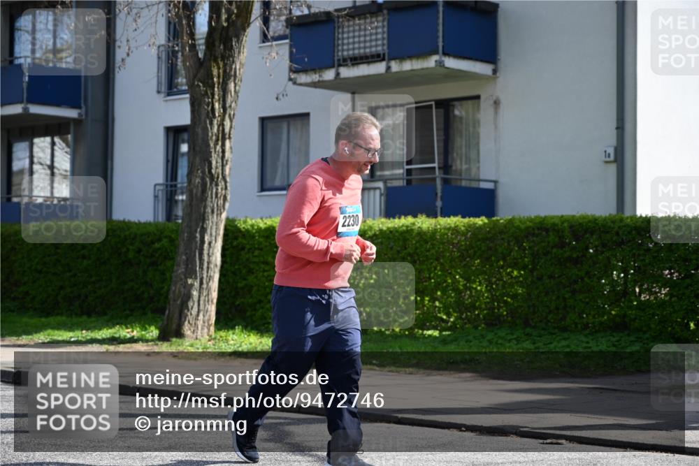 12.04.2026 - 45. Internationalen Wilhelmsburger Insellauf J. Mangold http://msf.ph/oto/9472746 12.04.2026 11:32:50 Ziel 2244, 2245, 3474, 4509, 3474, 4509, 2230, 2233 meine-sportfotos.de
