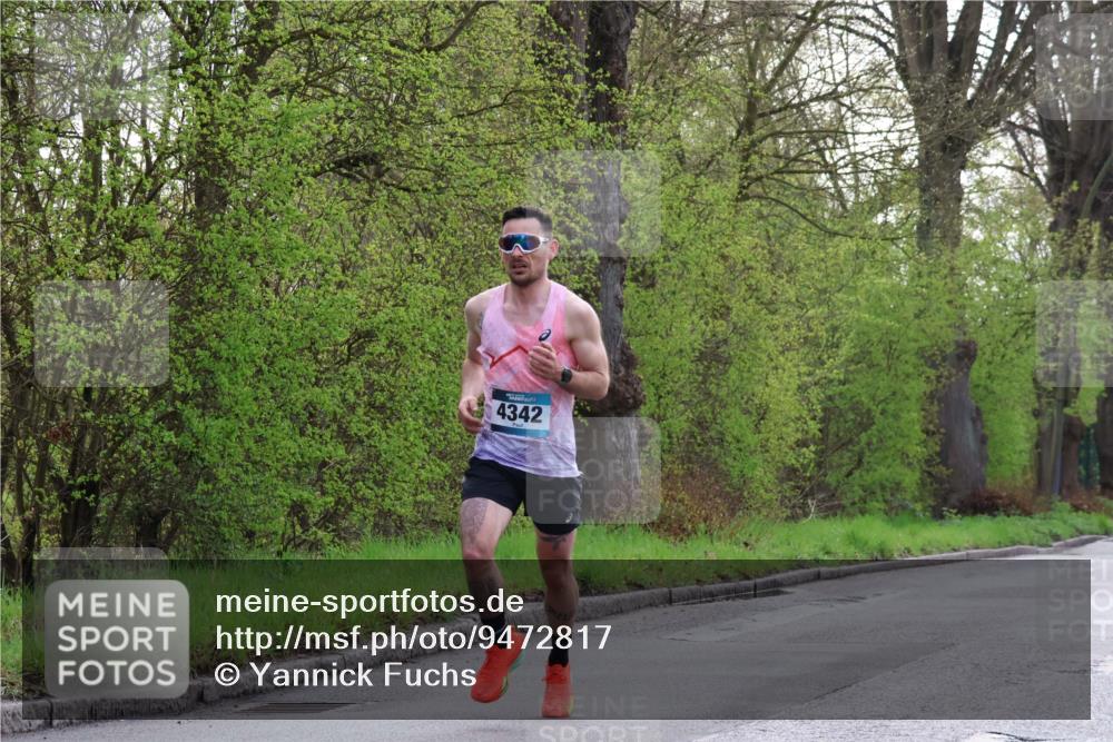 12.04.2026 - 45. Internationalen Wilhelmsburger Insellauf Yannick Fuchs http://msf.ph/oto/9472817 12.04.2026 09:57:48 Laufen 4342 meine-sportfotos.de