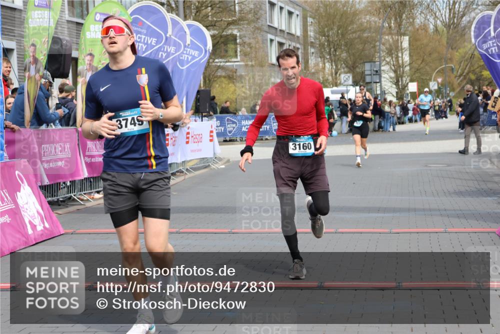 12.04.2026 - 45. Internationalen Wilhelmsburger Insellauf Strokosch-Dieckow http://msf.ph/oto/9472830 12.04.2026 12:53:38 Ziel 4183, 3749, 3160 meine-sportfotos.de