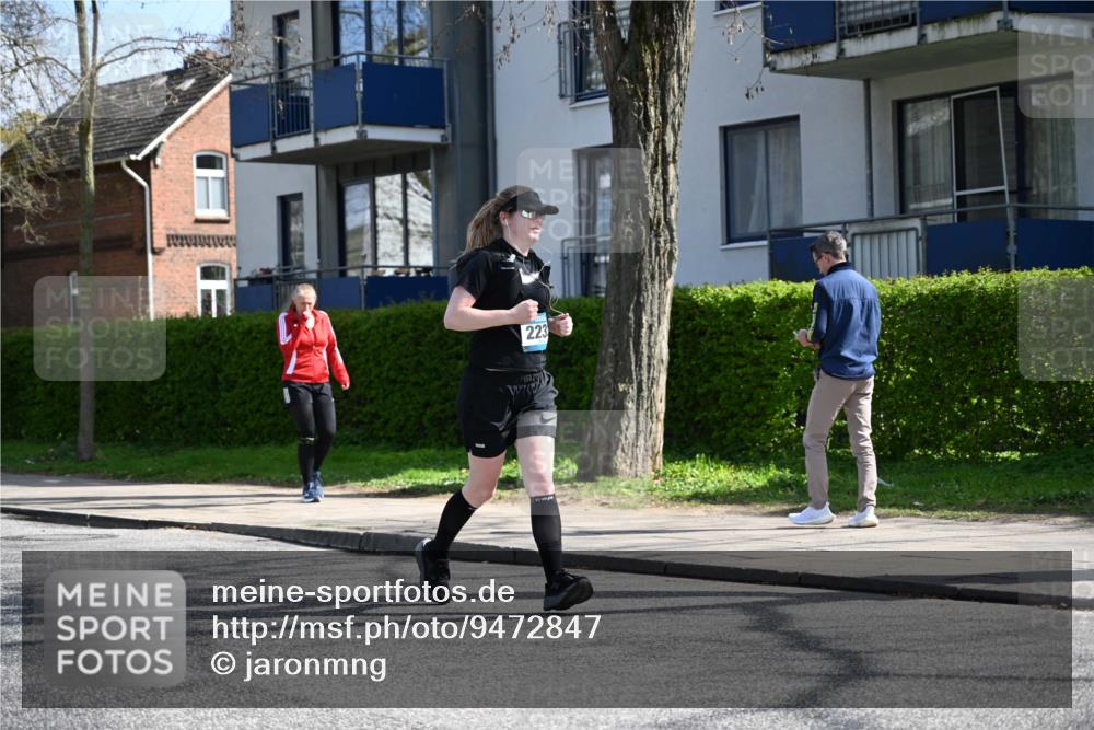 12.04.2026 - 45. Internationalen Wilhelmsburger Insellauf J. Mangold http://msf.ph/oto/9472847 12.04.2026 11:33:12 Ziel 3474, 4509, 2230, 2233, 4939 meine-sportfotos.de