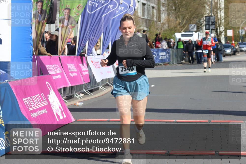 12.04.2026 - 45. Internationalen Wilhelmsburger Insellauf Strokosch-Dieckow http://msf.ph/oto/9472881 12.04.2026 11:29:59 Ziel 3545 meine-sportfotos.de