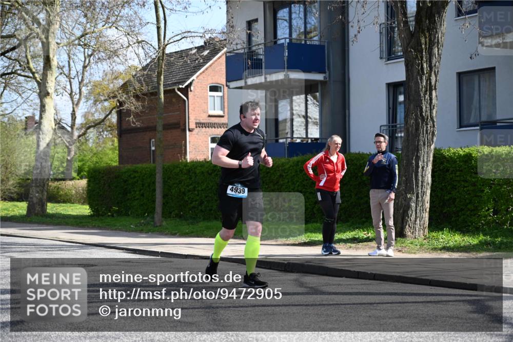 12.04.2026 - 45. Internationalen Wilhelmsburger Insellauf J. Mangold http://msf.ph/oto/9472905 12.04.2026 11:33:18 Ziel 2233, 4939 meine-sportfotos.de