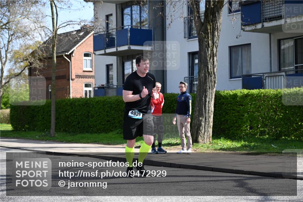 12.04.2026 - 45. Internationalen Wilhelmsburger Insellauf J. Mangold http://msf.ph/oto/9472929 12.04.2026 11:33:19 Ziel 2233, 4939 meine-sportfotos.de