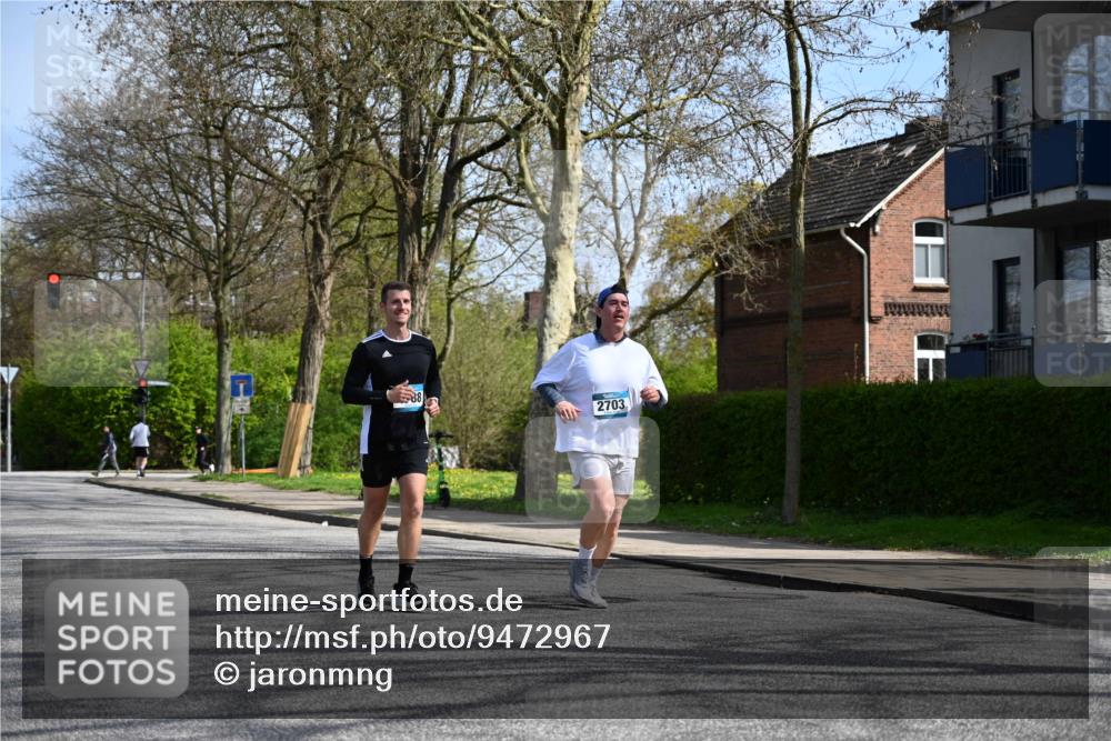 12.04.2026 - 45. Internationalen Wilhelmsburger Insellauf J. Mangold http://msf.ph/oto/9472967 12.04.2026 11:34:45 Ziel 3371, 2703, 4788 meine-sportfotos.de