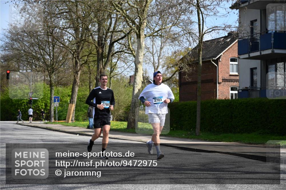 12.04.2026 - 45. Internationalen Wilhelmsburger Insellauf J. Mangold http://msf.ph/oto/9472975 12.04.2026 11:34:45 Ziel 3371, 2703, 4788 meine-sportfotos.de