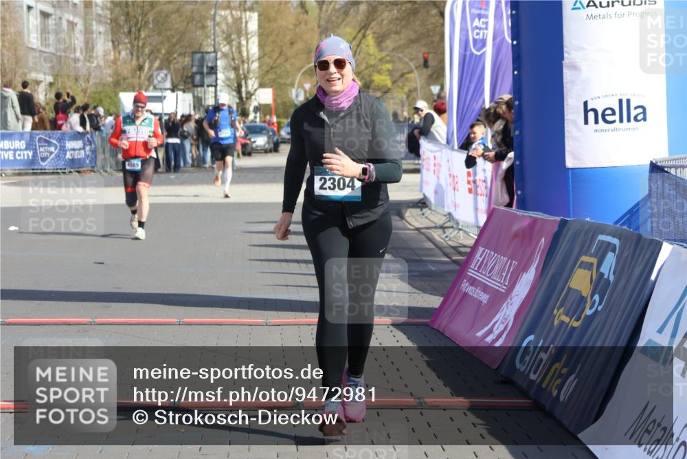 12.04.2026 - 45. Internationalen Wilhelmsburger Insellauf Strokosch-Dieckow http://msf.ph/oto/9472981 12.04.2026 11:30:04 Ziel 2304 meine-sportfotos.de