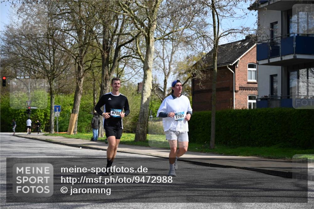 12.04.2026 - 45. Internationalen Wilhelmsburger Insellauf J. Mangold http://msf.ph/oto/9472988 12.04.2026 11:34:45 Ziel 3371, 2703, 4788 meine-sportfotos.de