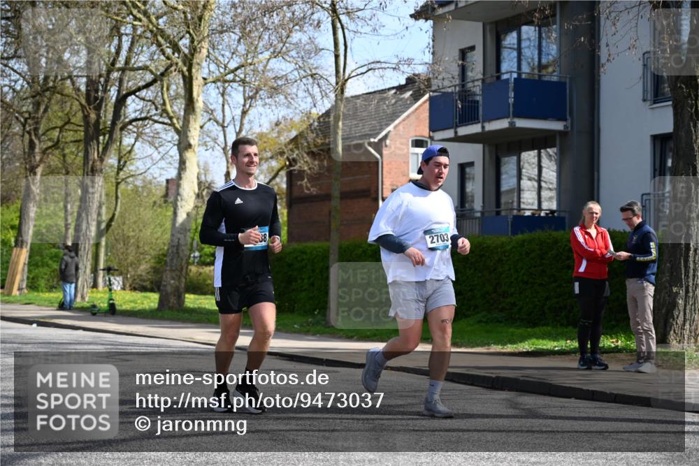 12.04.2026 - 45. Internationalen Wilhelmsburger Insellauf J. Mangold http://msf.ph/oto/9473037 12.04.2026 11:34:46 Ziel 3371, 2703, 4788 meine-sportfotos.de