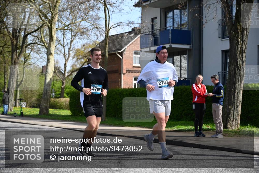 12.04.2026 - 45. Internationalen Wilhelmsburger Insellauf J. Mangold http://msf.ph/oto/9473052 12.04.2026 11:34:46 Ziel 3371, 2703, 4788 meine-sportfotos.de
