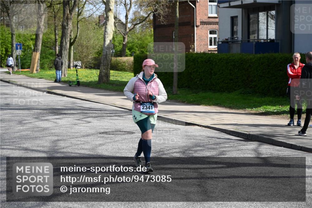 12.04.2026 - 45. Internationalen Wilhelmsburger Insellauf J. Mangold http://msf.ph/oto/9473085 12.04.2026 11:35:22 Ziel 2341 meine-sportfotos.de