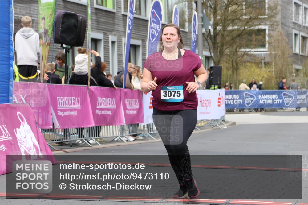 12.04.2026 - 45. Internationalen Wilhelmsburger Insellauf Strokosch-Dieckow http://msf.ph/oto/9473110 12.04.2026 13:34:56 Ziel 3075 meine-sportfotos.de