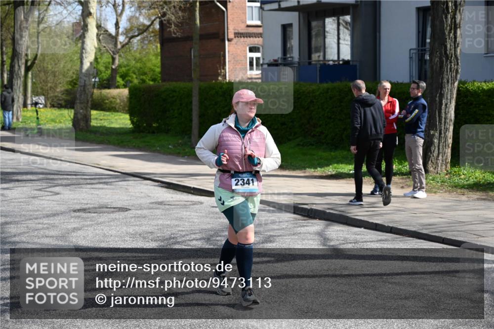 12.04.2026 - 45. Internationalen Wilhelmsburger Insellauf J. Mangold http://msf.ph/oto/9473113 12.04.2026 11:35:22 Ziel 2341 meine-sportfotos.de