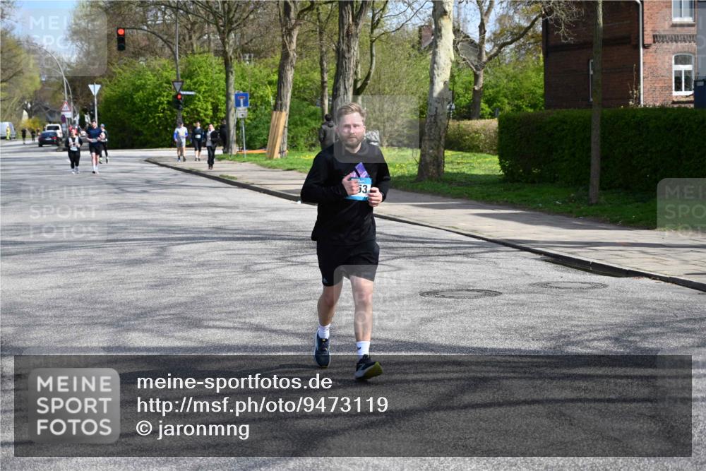 12.04.2026 - 45. Internationalen Wilhelmsburger Insellauf J. Mangold http://msf.ph/oto/9473119 12.04.2026 11:36:05 Ziel 4174, 2653, 2428, 2427 meine-sportfotos.de
