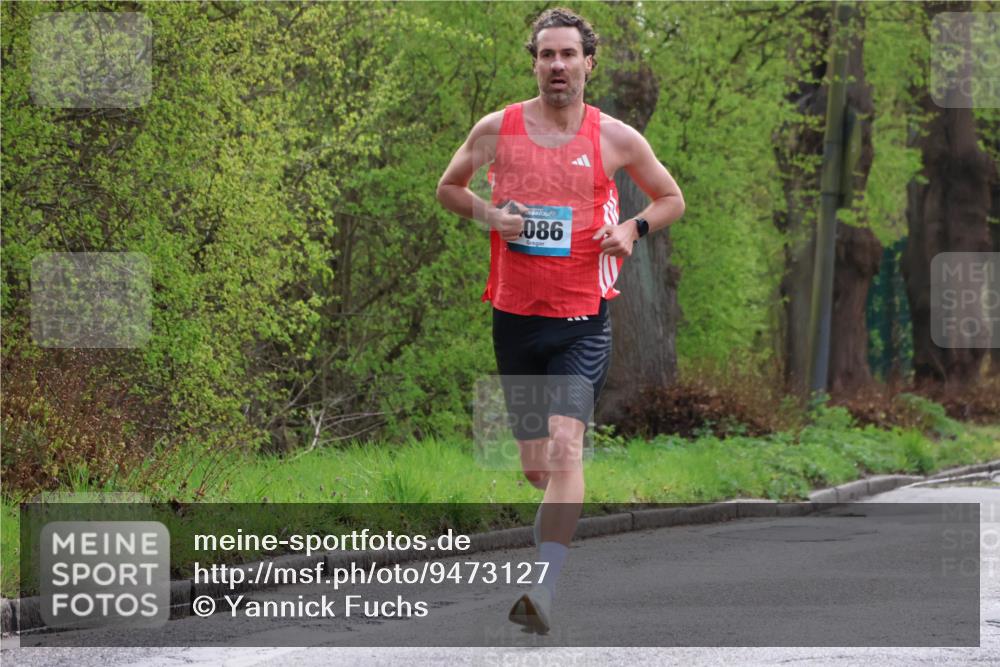 12.04.2026 - 45. Internationalen Wilhelmsburger Insellauf Yannick Fuchs http://msf.ph/oto/9473127 12.04.2026 09:59:18 Laufen 086 meine-sportfotos.de