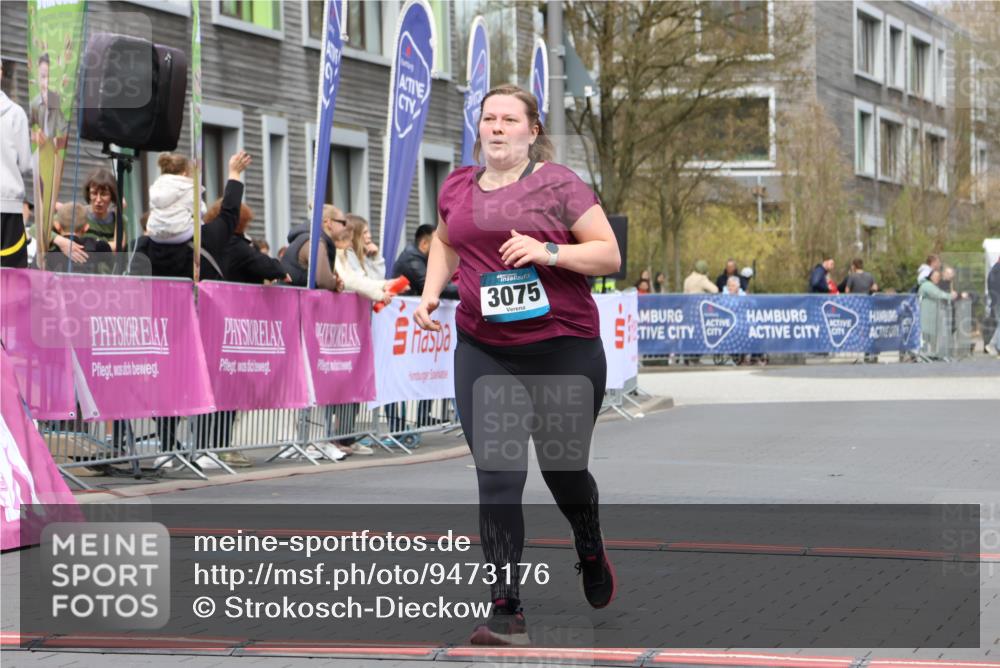 12.04.2026 - 45. Internationalen Wilhelmsburger Insellauf Strokosch-Dieckow http://msf.ph/oto/9473176 12.04.2026 13:34:56 Ziel 3075 meine-sportfotos.de