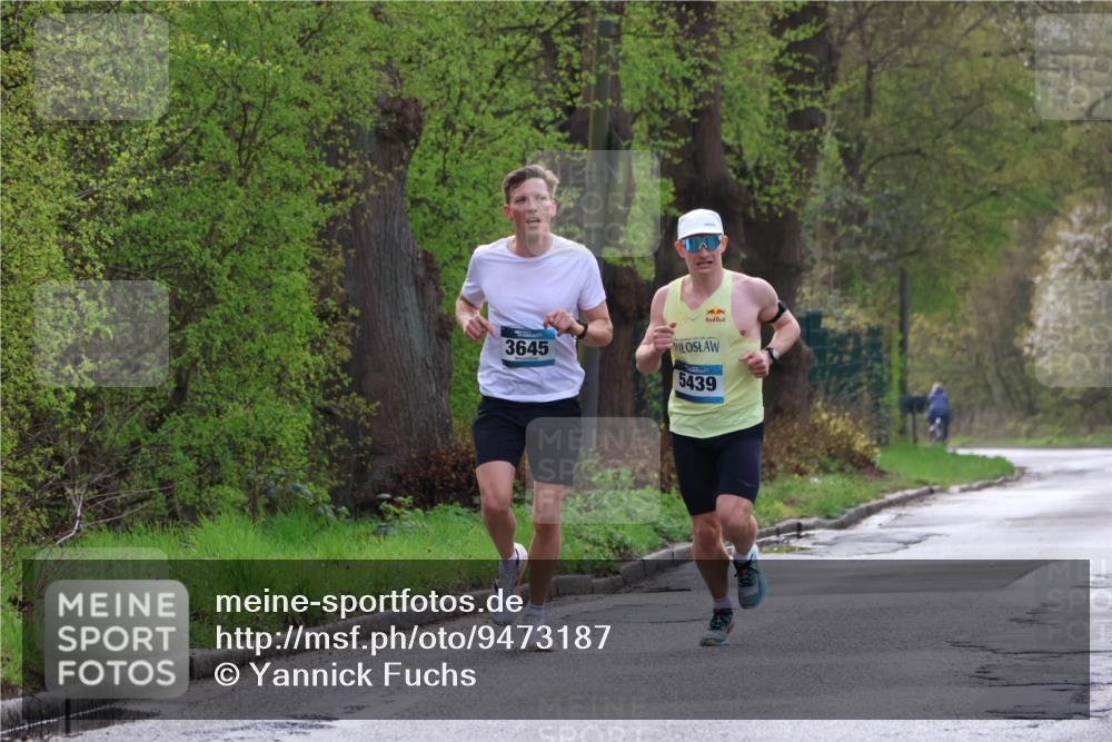 12.04.2026 - 45. Internationalen Wilhelmsburger Insellauf Yannick Fuchs http://msf.ph/oto/9473187 12.04.2026 09:59:41 Laufen 3645, 5439 meine-sportfotos.de