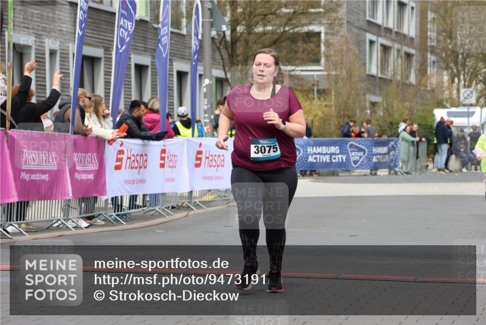 12.04.2026 - 45. Internationalen Wilhelmsburger Insellauf Strokosch-Dieckow http://msf.ph/oto/9473191 12.04.2026 13:34:55 Ziel 3075 meine-sportfotos.de