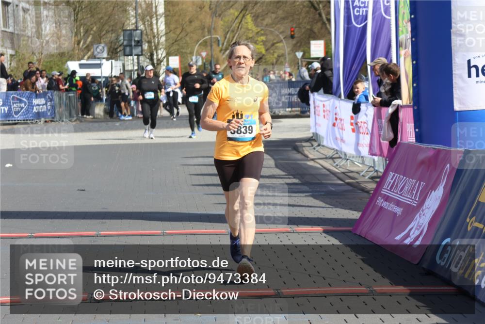 12.04.2026 - 45. Internationalen Wilhelmsburger Insellauf Strokosch-Dieckow http://msf.ph/oto/9473384 12.04.2026 11:30:26 Ziel 3839 meine-sportfotos.de