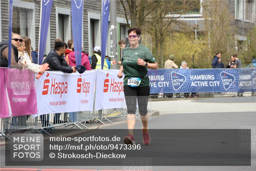 12.04.2026 - 45. Internationalen Wilhelmsburger Insellauf Strokosch-Dieckow http://msf.ph/oto/9473396 12.04.2026 13:34:44 Ziel 3409 meine-sportfotos.de
