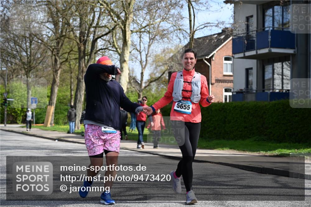 12.04.2026 - 45. Internationalen Wilhelmsburger Insellauf J. Mangold http://msf.ph/oto/9473420 12.04.2026 11:38:02 Ziel 5948, 5655, 5656, 3354 meine-sportfotos.de