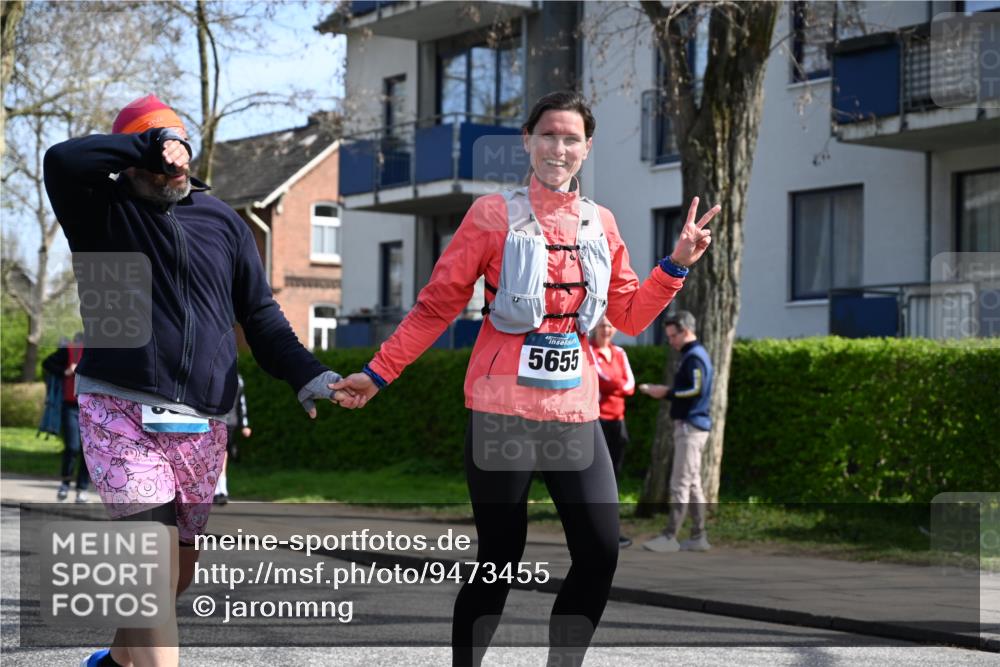 12.04.2026 - 45. Internationalen Wilhelmsburger Insellauf J. Mangold http://msf.ph/oto/9473455 12.04.2026 11:38:03 Ziel 5948, 5655, 5656, 3354 meine-sportfotos.de
