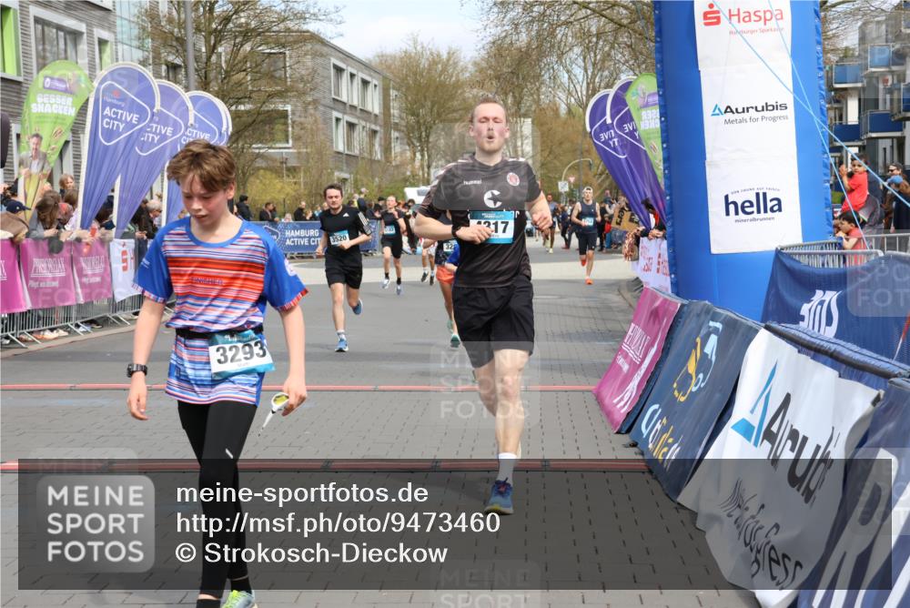 12.04.2026 - 45. Internationalen Wilhelmsburger Insellauf Strokosch-Dieckow http://msf.ph/oto/9473460 12.04.2026 12:54:08 Ziel 4317, 5227, 3294, 3520, 5143 meine-sportfotos.de