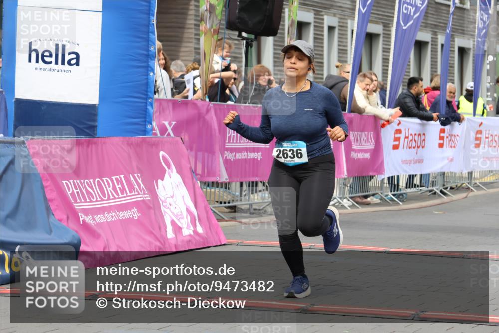 12.04.2026 - 45. Internationalen Wilhelmsburger Insellauf Strokosch-Dieckow http://msf.ph/oto/9473482 12.04.2026 13:34:13 Ziel 2636 meine-sportfotos.de