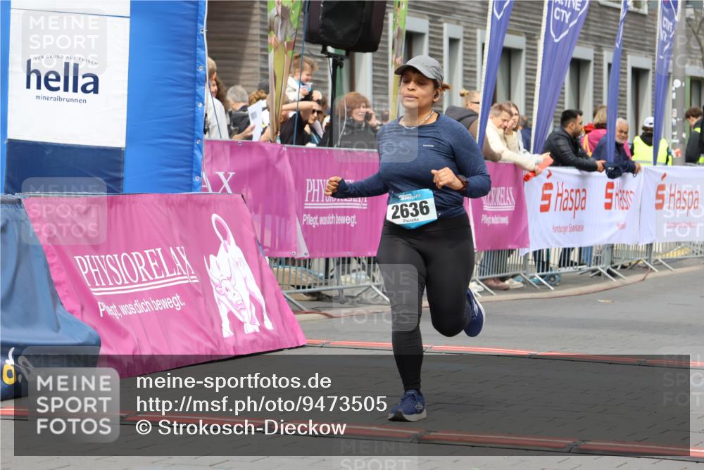 12.04.2026 - 45. Internationalen Wilhelmsburger Insellauf Strokosch-Dieckow http://msf.ph/oto/9473505 12.04.2026 13:34:13 Ziel 2636 meine-sportfotos.de