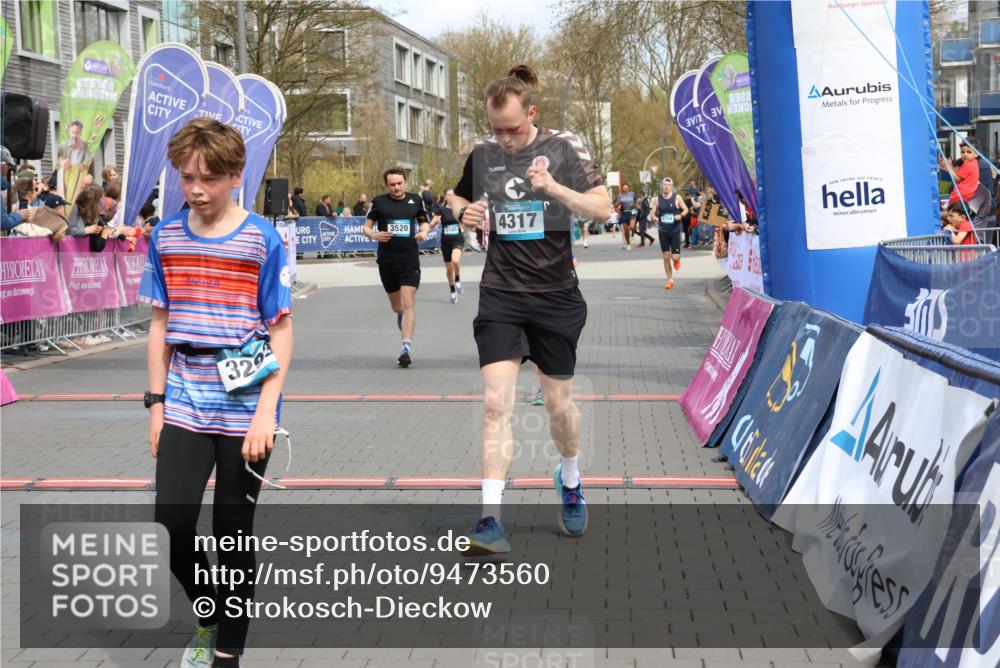12.04.2026 - 45. Internationalen Wilhelmsburger Insellauf Strokosch-Dieckow http://msf.ph/oto/9473560 12.04.2026 12:54:08 Ziel 4317, 5227, 3294, 3520, 5143 meine-sportfotos.de