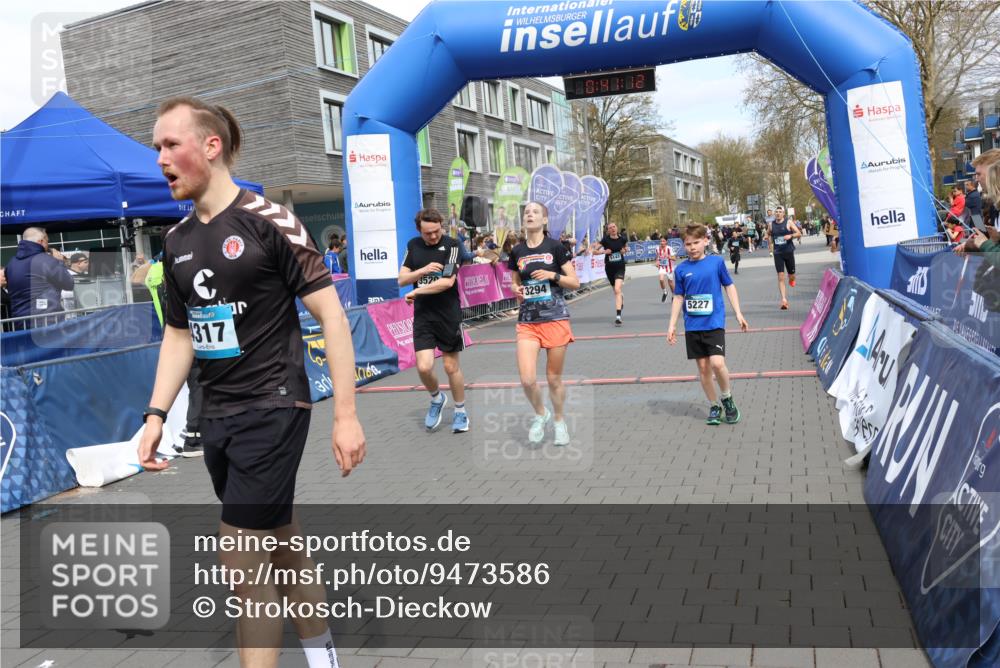 12.04.2026 - 45. Internationalen Wilhelmsburger Insellauf Strokosch-Dieckow http://msf.ph/oto/9473586 12.04.2026 12:54:11 Ziel 4317, 5227, 3294, 3520, 5143, 5754, 4592 meine-sportfotos.de