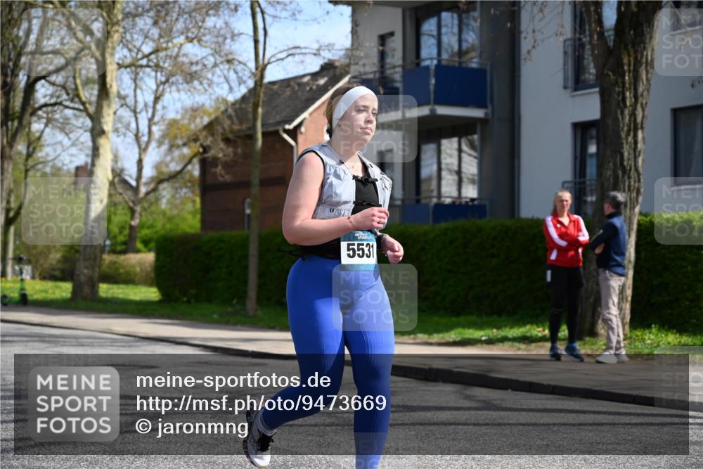 12.04.2026 - 45. Internationalen Wilhelmsburger Insellauf J. Mangold http://msf.ph/oto/9473669 12.04.2026 11:39:17 Ziel 5531 meine-sportfotos.de