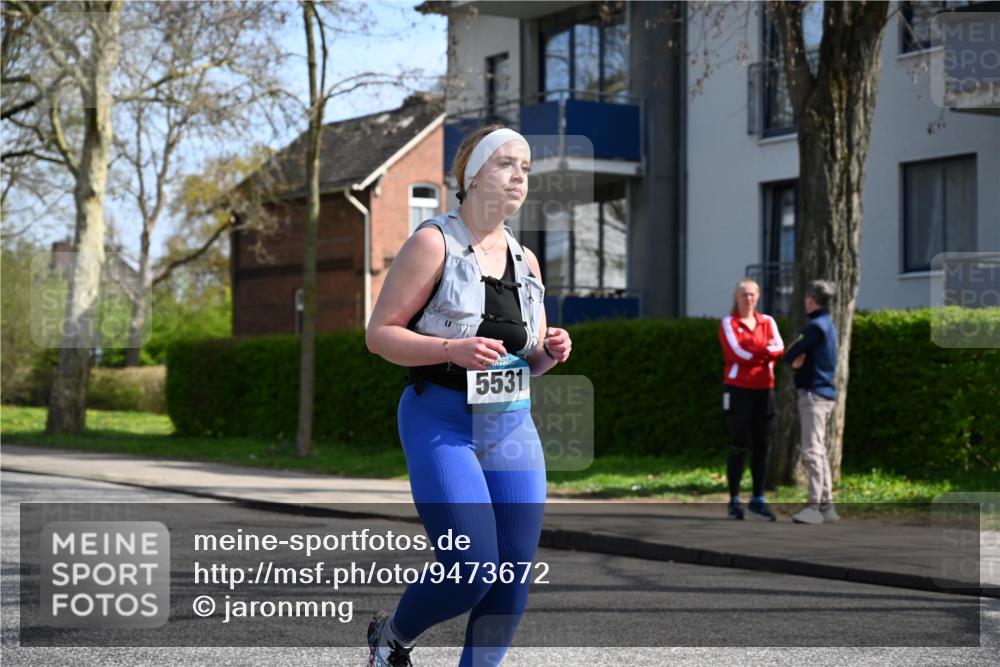 12.04.2026 - 45. Internationalen Wilhelmsburger Insellauf J. Mangold http://msf.ph/oto/9473672 12.04.2026 11:39:17 Ziel 5531 meine-sportfotos.de