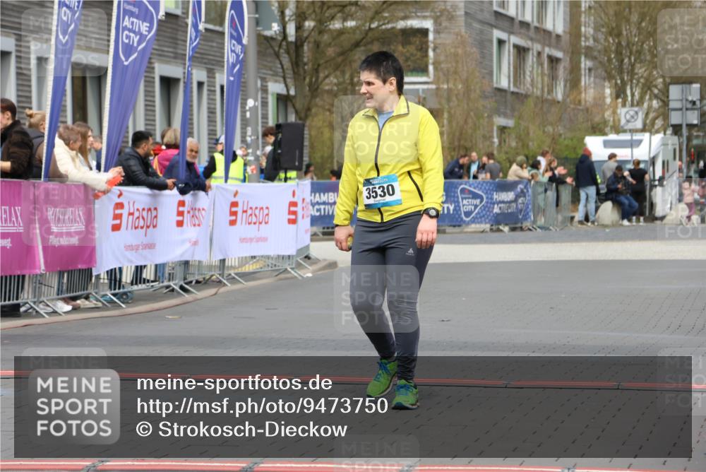12.04.2026 - 45. Internationalen Wilhelmsburger Insellauf Strokosch-Dieckow http://msf.ph/oto/9473750 12.04.2026 13:33:53 Ziel 3530 meine-sportfotos.de