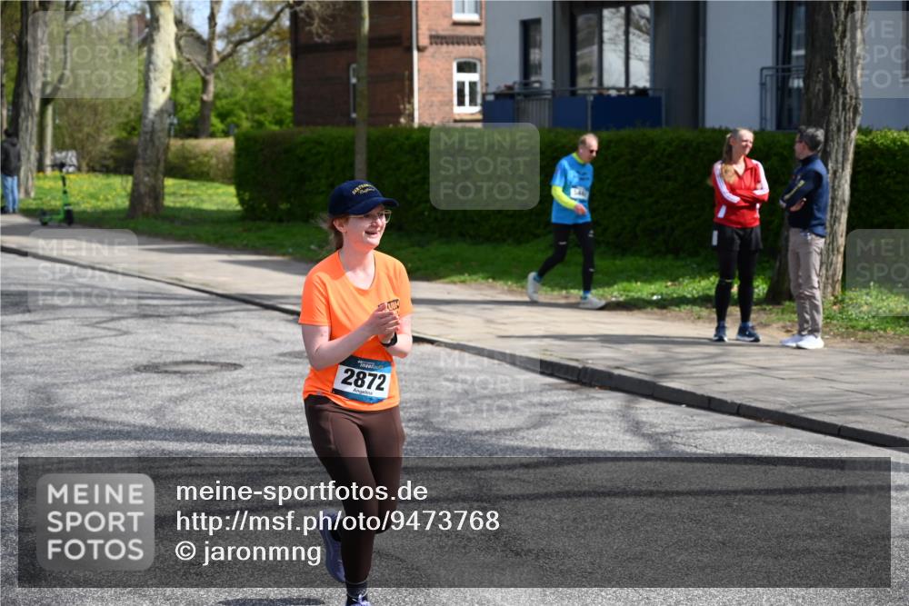 12.04.2026 - 45. Internationalen Wilhelmsburger Insellauf J. Mangold http://msf.ph/oto/9473768 12.04.2026 11:40:36 Ziel 2872, 4981, 2693, 5593 meine-sportfotos.de