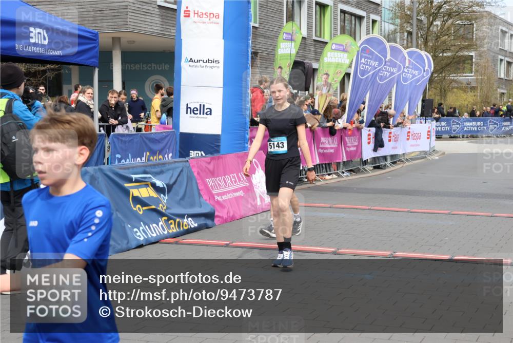 12.04.2026 - 45. Internationalen Wilhelmsburger Insellauf Strokosch-Dieckow http://msf.ph/oto/9473787 12.04.2026 12:54:15 Ziel 5143, 5754, 4592, 4455, 4037, 5784, 5785 meine-sportfotos.de