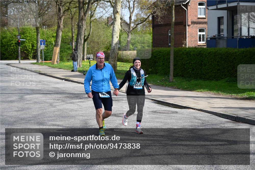 12.04.2026 - 45. Internationalen Wilhelmsburger Insellauf J. Mangold http://msf.ph/oto/9473838 12.04.2026 11:40:55 Ziel 4981, 2693, 5593 meine-sportfotos.de