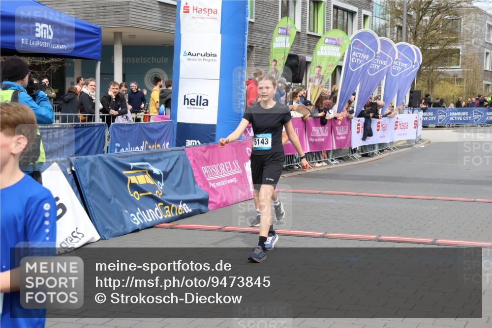 12.04.2026 - 45. Internationalen Wilhelmsburger Insellauf Strokosch-Dieckow http://msf.ph/oto/9473845 12.04.2026 12:54:15 Ziel 5143, 5754, 4592, 4455, 4037, 5784, 5785 meine-sportfotos.de