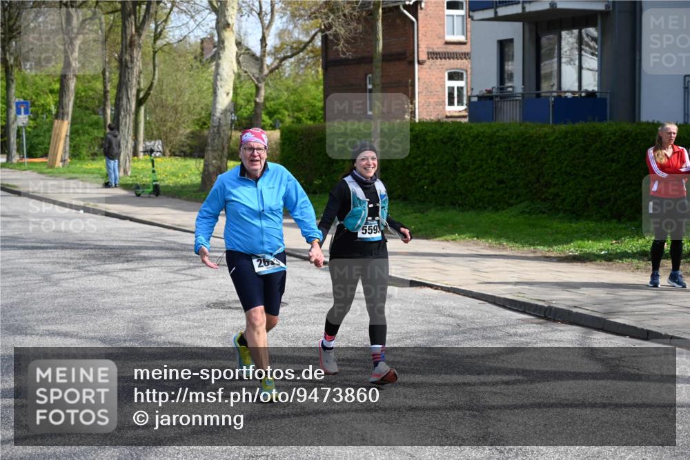 12.04.2026 - 45. Internationalen Wilhelmsburger Insellauf J. Mangold http://msf.ph/oto/9473860 12.04.2026 11:40:55 Ziel 4981, 2693, 5593 meine-sportfotos.de