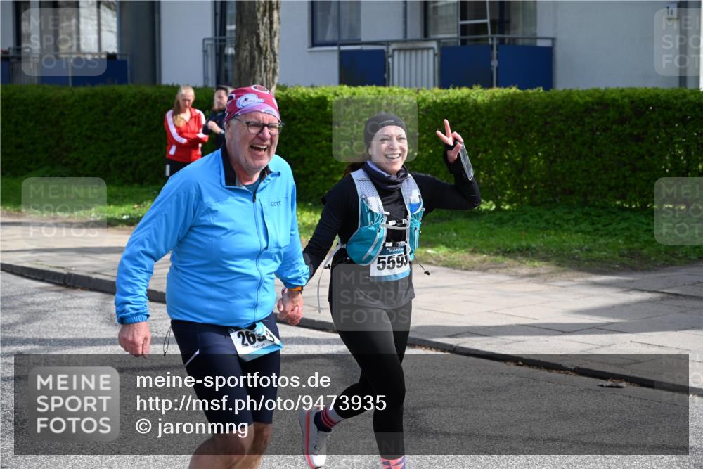12.04.2026 - 45. Internationalen Wilhelmsburger Insellauf J. Mangold http://msf.ph/oto/9473935 12.04.2026 11:40:57 Ziel 4981, 2693, 5593 meine-sportfotos.de