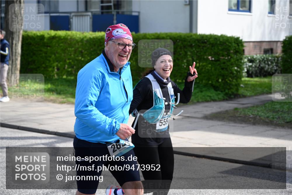 12.04.2026 - 45. Internationalen Wilhelmsburger Insellauf J. Mangold http://msf.ph/oto/9473952 12.04.2026 11:40:57 Ziel 4981, 2693, 5593 meine-sportfotos.de