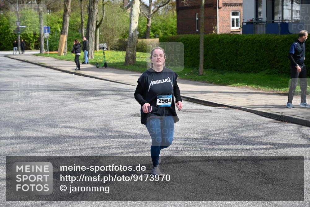 12.04.2026 - 45. Internationalen Wilhelmsburger Insellauf J. Mangold http://msf.ph/oto/9473970 12.04.2026 11:41:46 Ziel 2564, 2722 meine-sportfotos.de