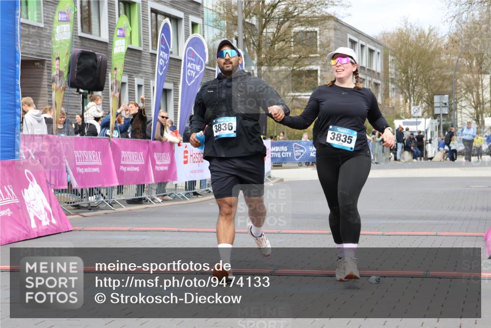 12.04.2026 - 45. Internationalen Wilhelmsburger Insellauf Strokosch-Dieckow http://msf.ph/oto/9474133 12.04.2026 13:33:23 Ziel 3836, 5224 meine-sportfotos.de