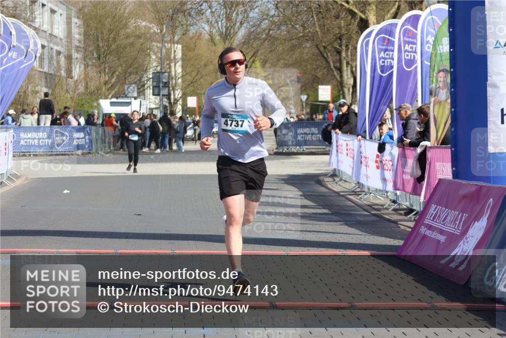 12.04.2026 - 45. Internationalen Wilhelmsburger Insellauf Strokosch-Dieckow http://msf.ph/oto/9474143 12.04.2026 11:31:03 Ziel 4737 meine-sportfotos.de