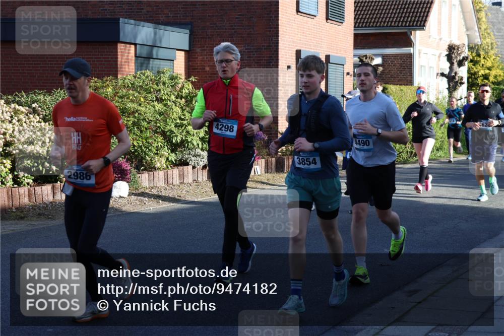 12.04.2026 - 45. Internationalen Wilhelmsburger Insellauf Yannick Fuchs http://msf.ph/oto/9474182 12.04.2026 08:59:36 Laufen 4298, 2986, 3854, 4490, 3624 meine-sportfotos.de