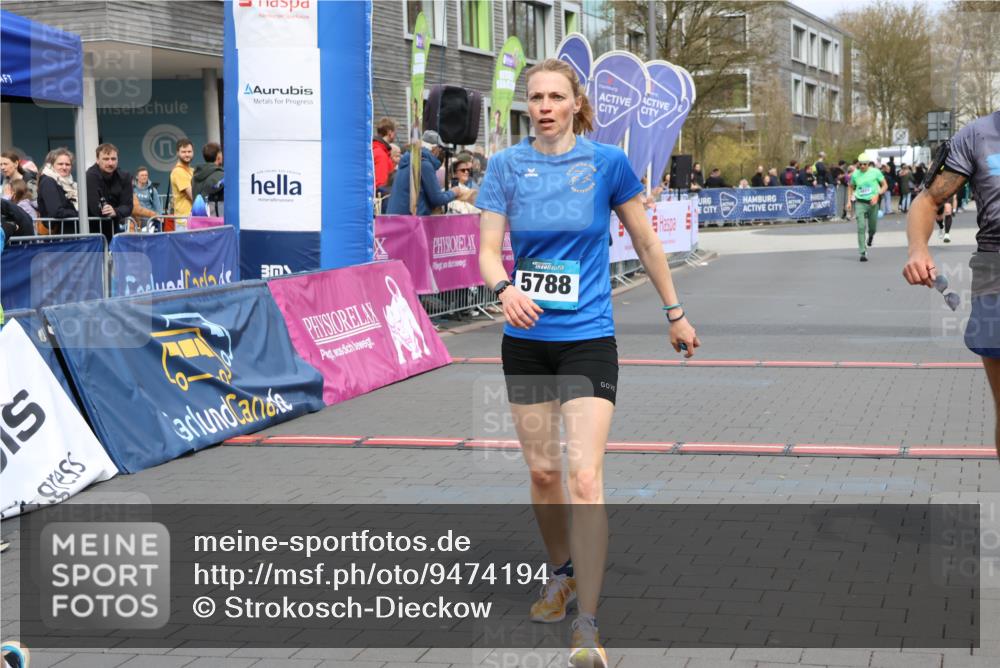 12.04.2026 - 45. Internationalen Wilhelmsburger Insellauf Strokosch-Dieckow http://msf.ph/oto/9474194 12.04.2026 12:54:32 Ziel 3254, 5788 meine-sportfotos.de