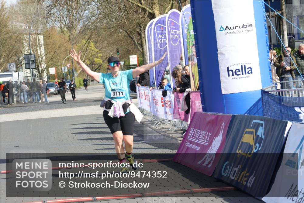12.04.2026 - 45. Internationalen Wilhelmsburger Insellauf Strokosch-Dieckow http://msf.ph/oto/9474352 12.04.2026 11:31:15 Ziel 2480, 3111 meine-sportfotos.de