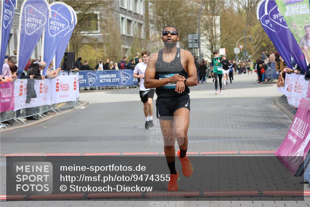 12.04.2026 - 45. Internationalen Wilhelmsburger Insellauf Strokosch-Dieckow http://msf.ph/oto/9474355 12.04.2026 12:54:41 Ziel 3000, 4823, 5743, 4924 meine-sportfotos.de